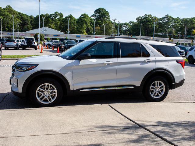 Certified 2025 Ford Explorer Active AWD/4WD image 3