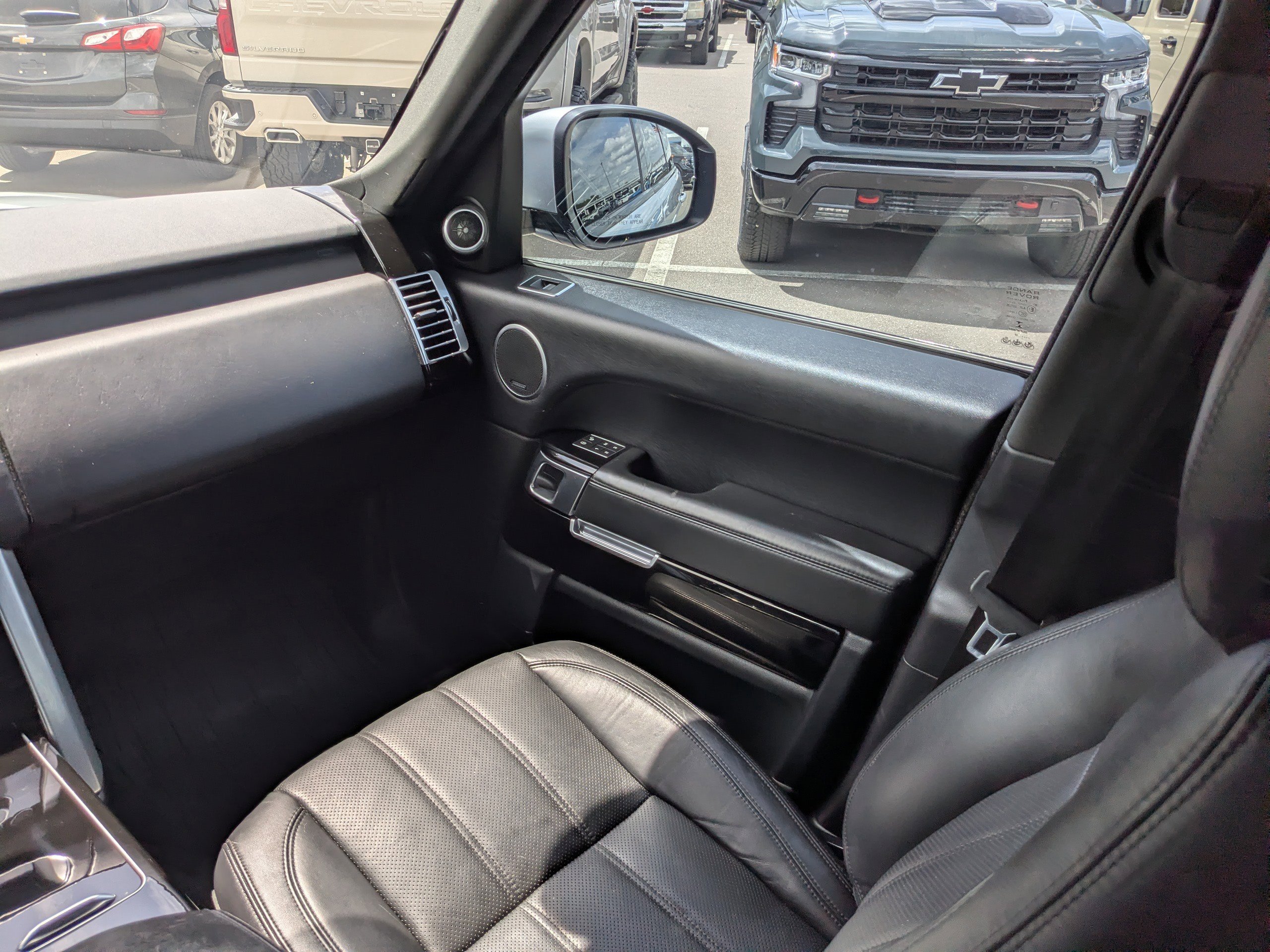 Used 2017 Land Rover Range Rover HSE AWD/4WD image 17