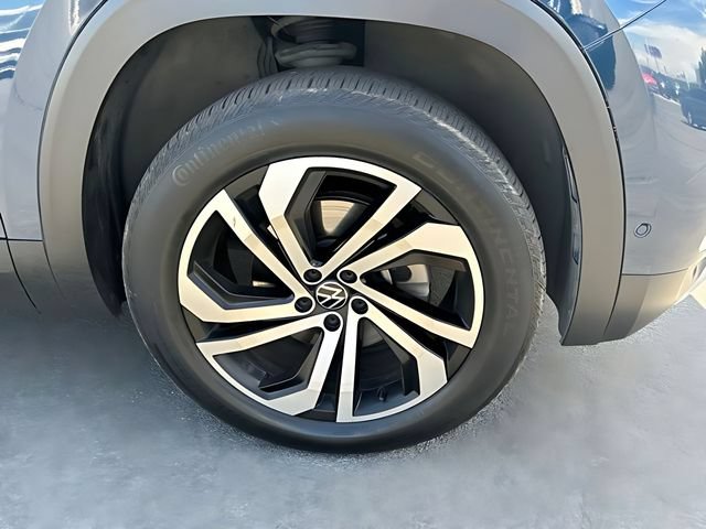 Used 2020 Volkswagen Atlas Cross Sport SEL Premium AWD/4WD image 11