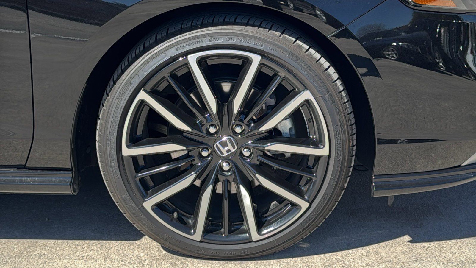 Used 2025 Honda Accord Touring image 33