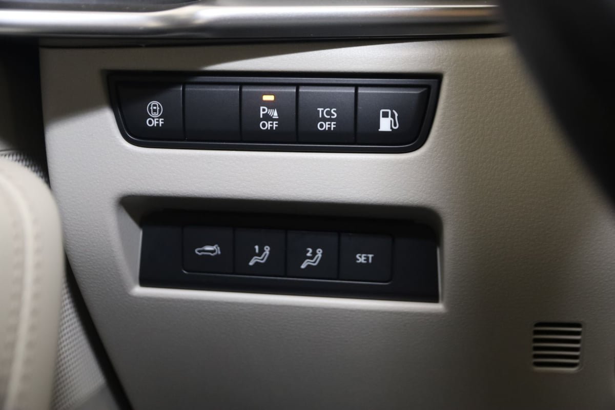 Used 2024 MAZDA CX-90 Plug-In Hybrid w/ Premium Plus AWD/4WD image 34