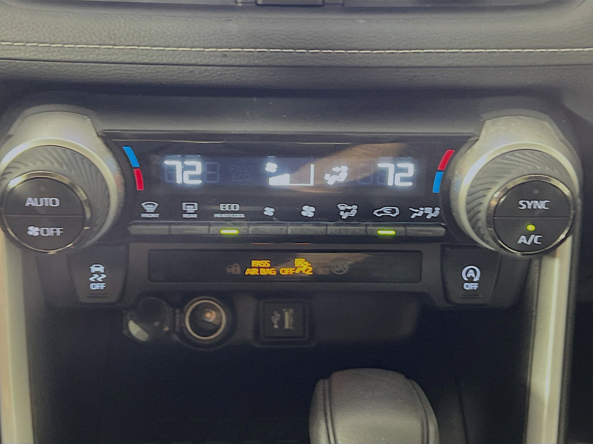 Used 2023 Toyota RAV4 XLE w/ Convenience Package image 26