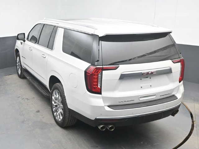 Used 2021 GMC Yukon XL Denali AWD/4WD image 43