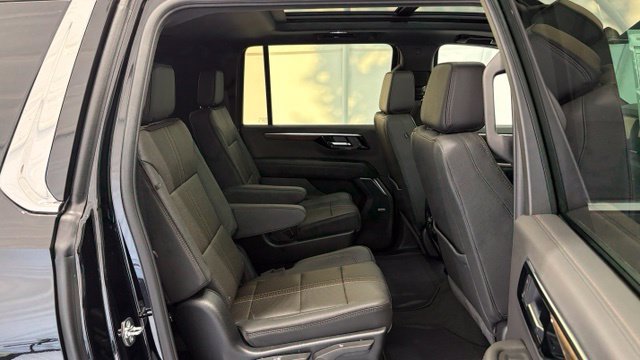 New 2026 Chevrolet Suburban High Country w/ Sun And Tow Package AWD/4WD image 29