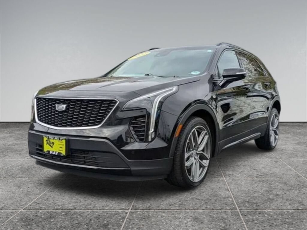 Used 2022 Cadillac XT4 Sport w/ Driver Awareness Package AWD/4WD image 4