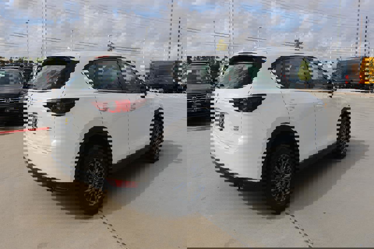 Used 2017 MAZDA CX-5 Sport image 5