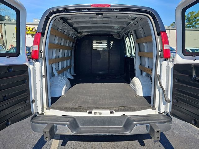 Used 2024 GMC Savana 2500 w/ Driver Convenience Package image 13