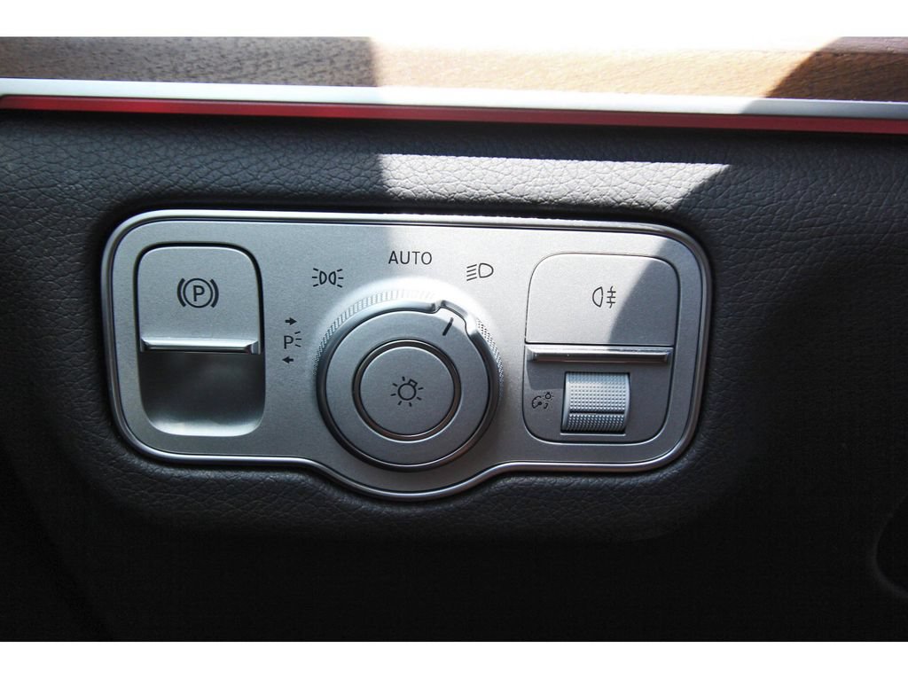 Used 2023 Mercedes-Benz GLS 450 4MATIC image 20