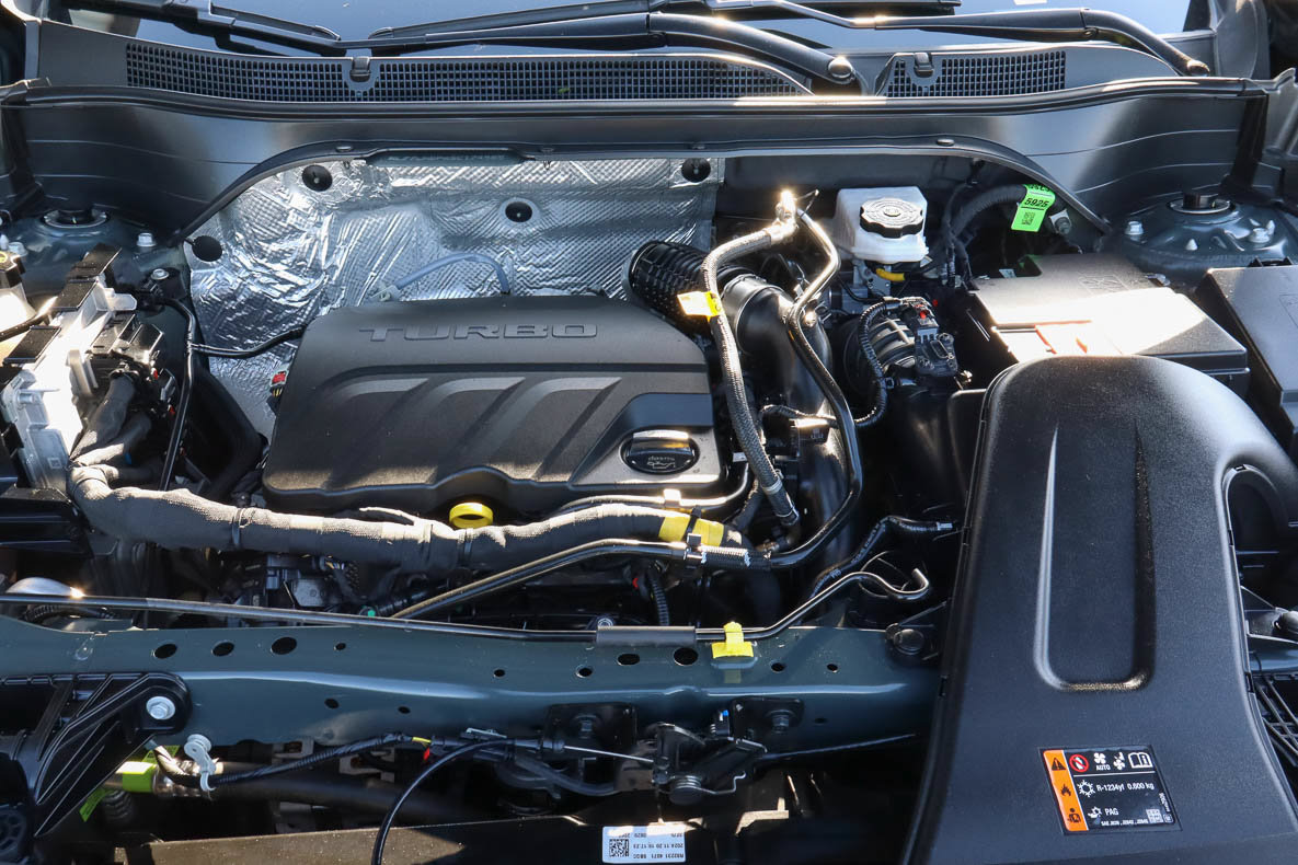 Used 2025 Chevrolet Trax LT FWD image 18