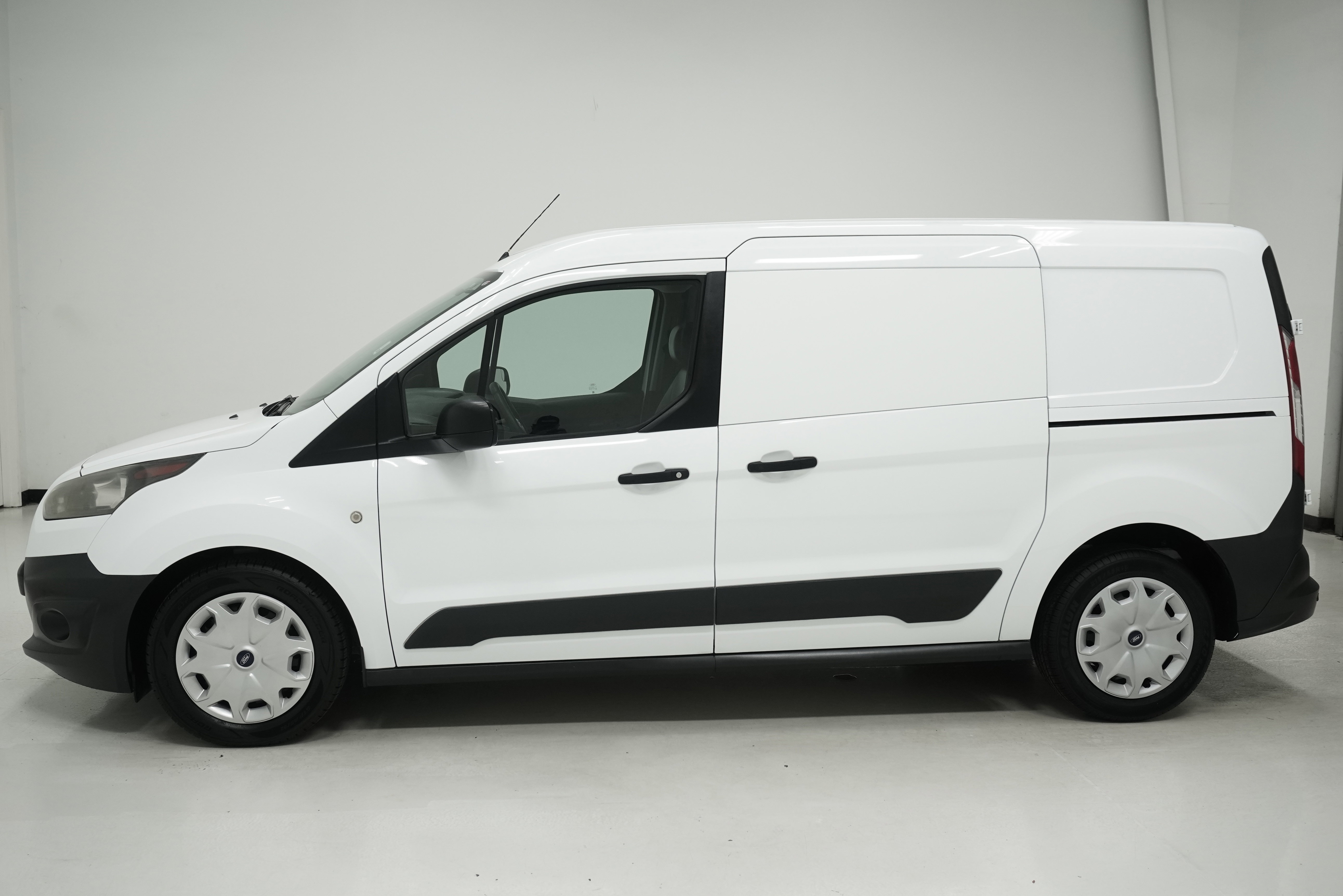 Used 2015 Ford Transit Connect XL image 7