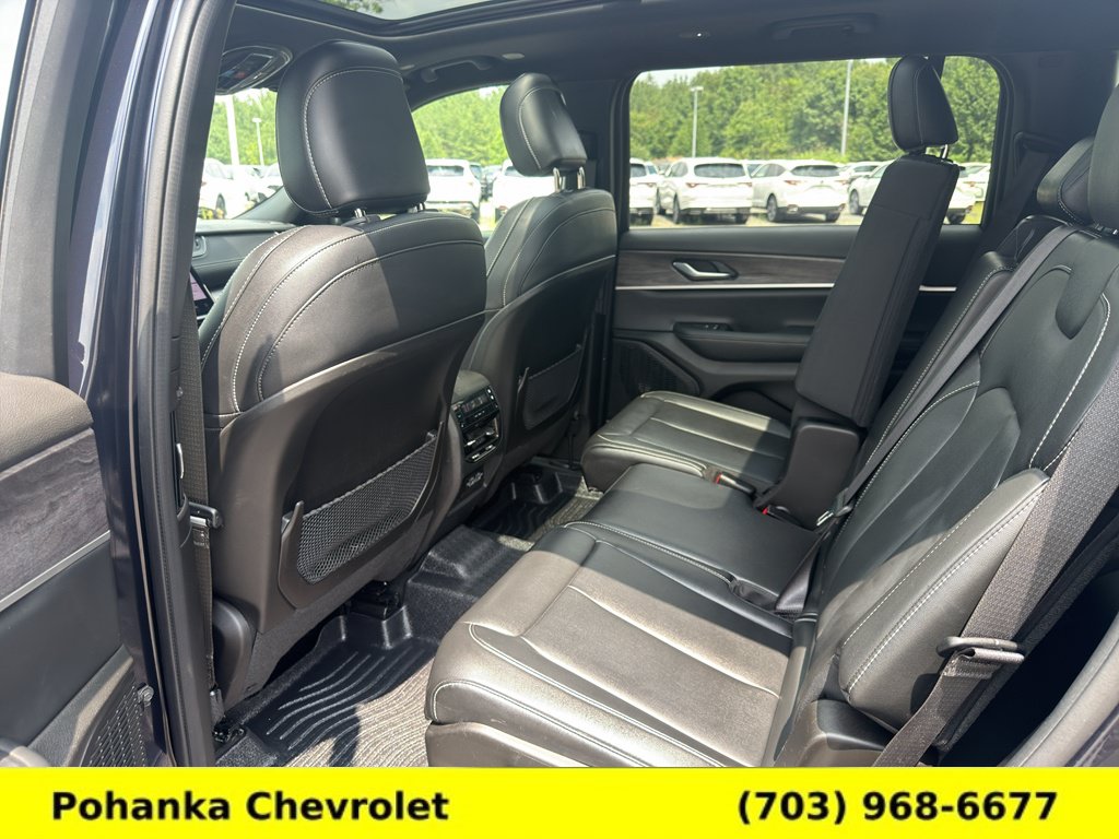 Used 2024 Jeep Grand Cherokee L Limited AWD/4WD image 27