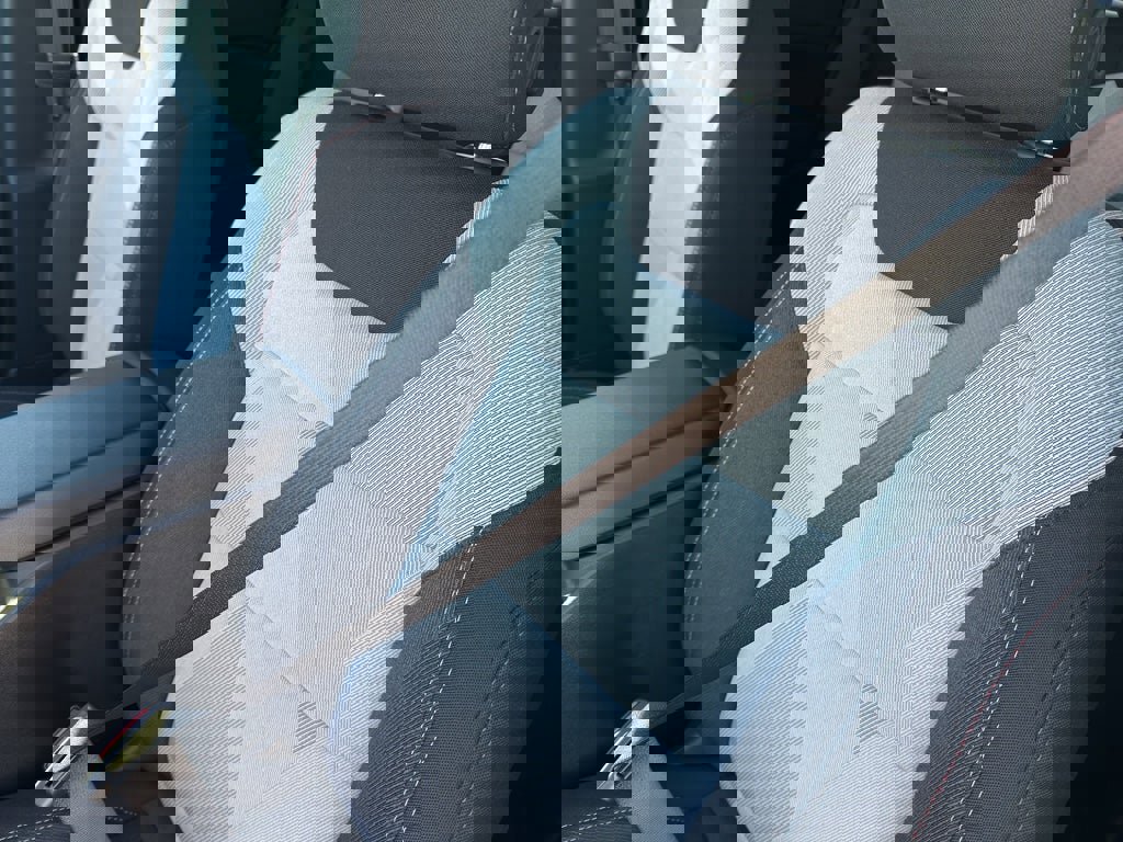 New 2026 Chevrolet Trax RS w/ Sunroof Package image 12