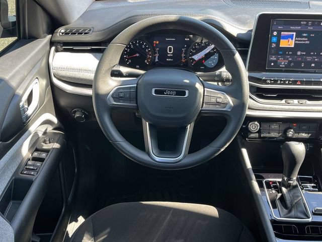 Used 2025 Jeep Compass Sport AWD/4WD image 17