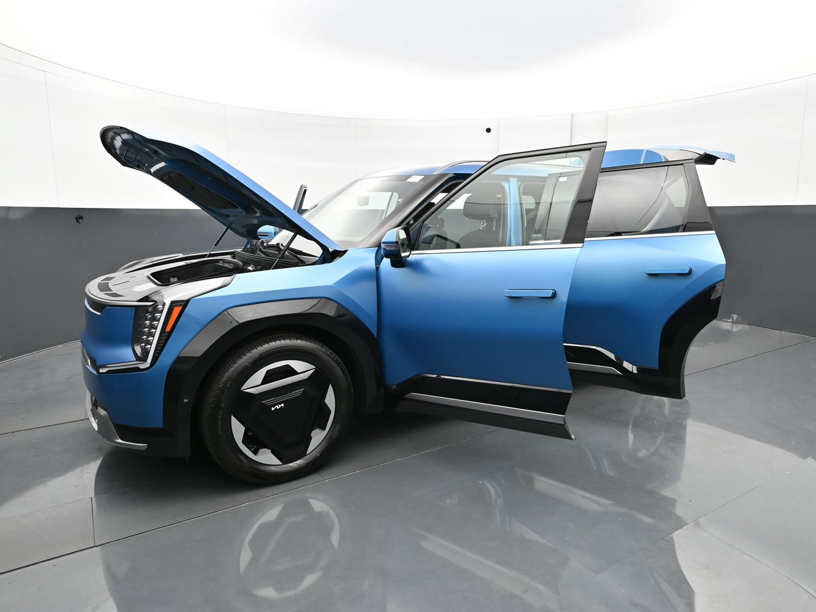 Used 2024 Kia EV9 Land w/ Towing Package AWD/4WD image 39