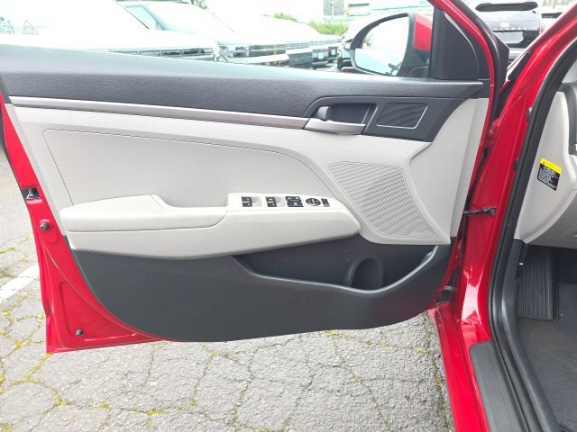 Used 2017 Hyundai Elantra SE image 8