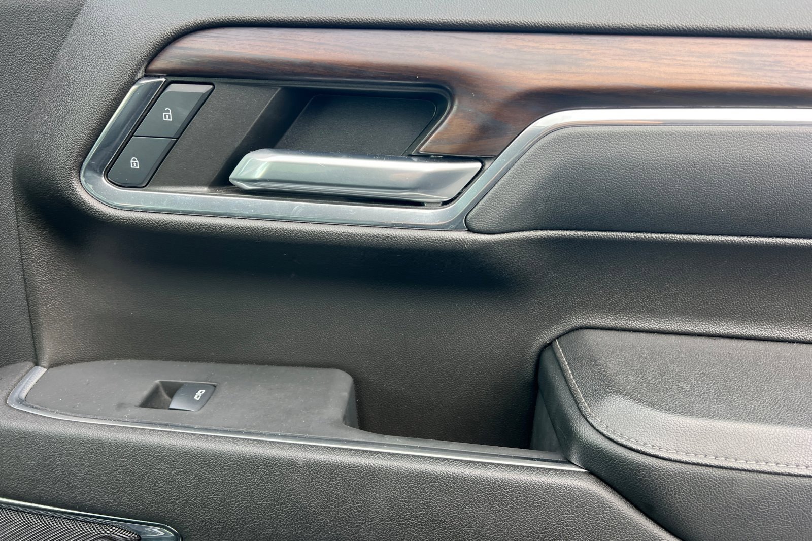 Used 2024 GMC Sierra 1500 SLT image 21