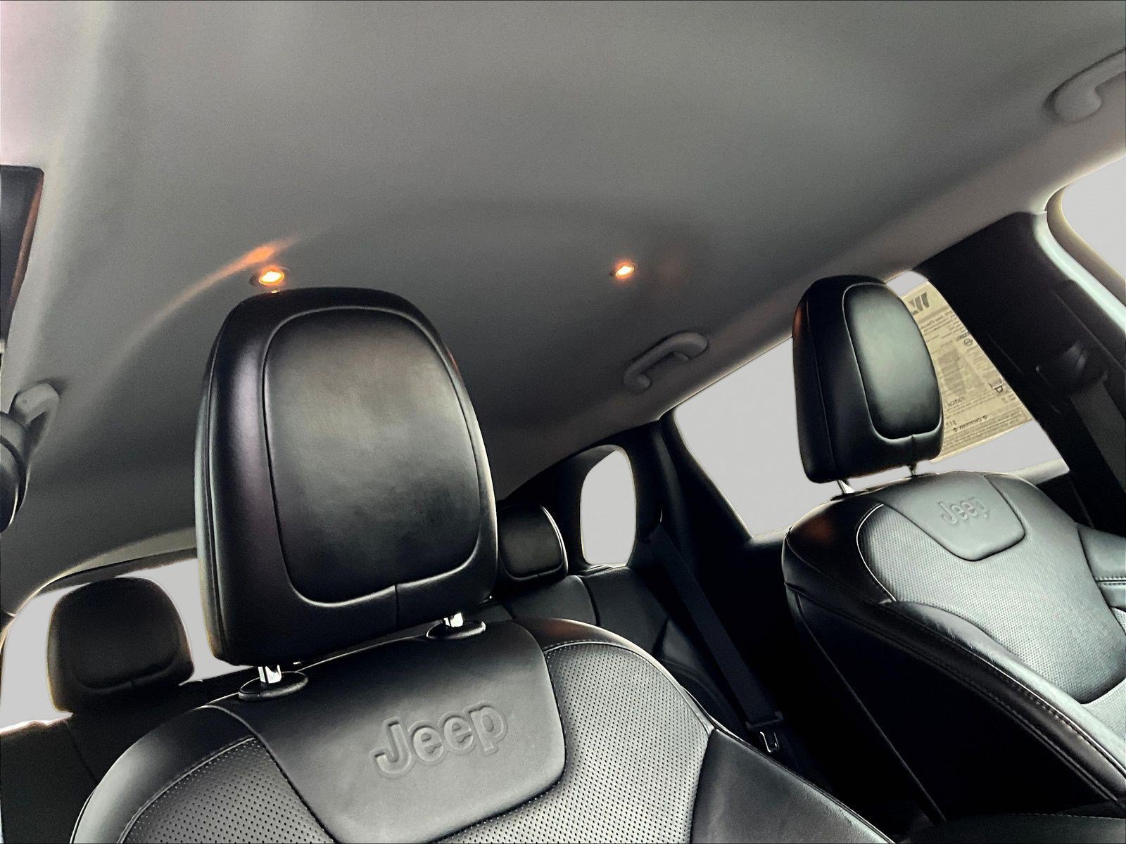 Used 2019 Jeep Cherokee Limited AWD/4WD image 27