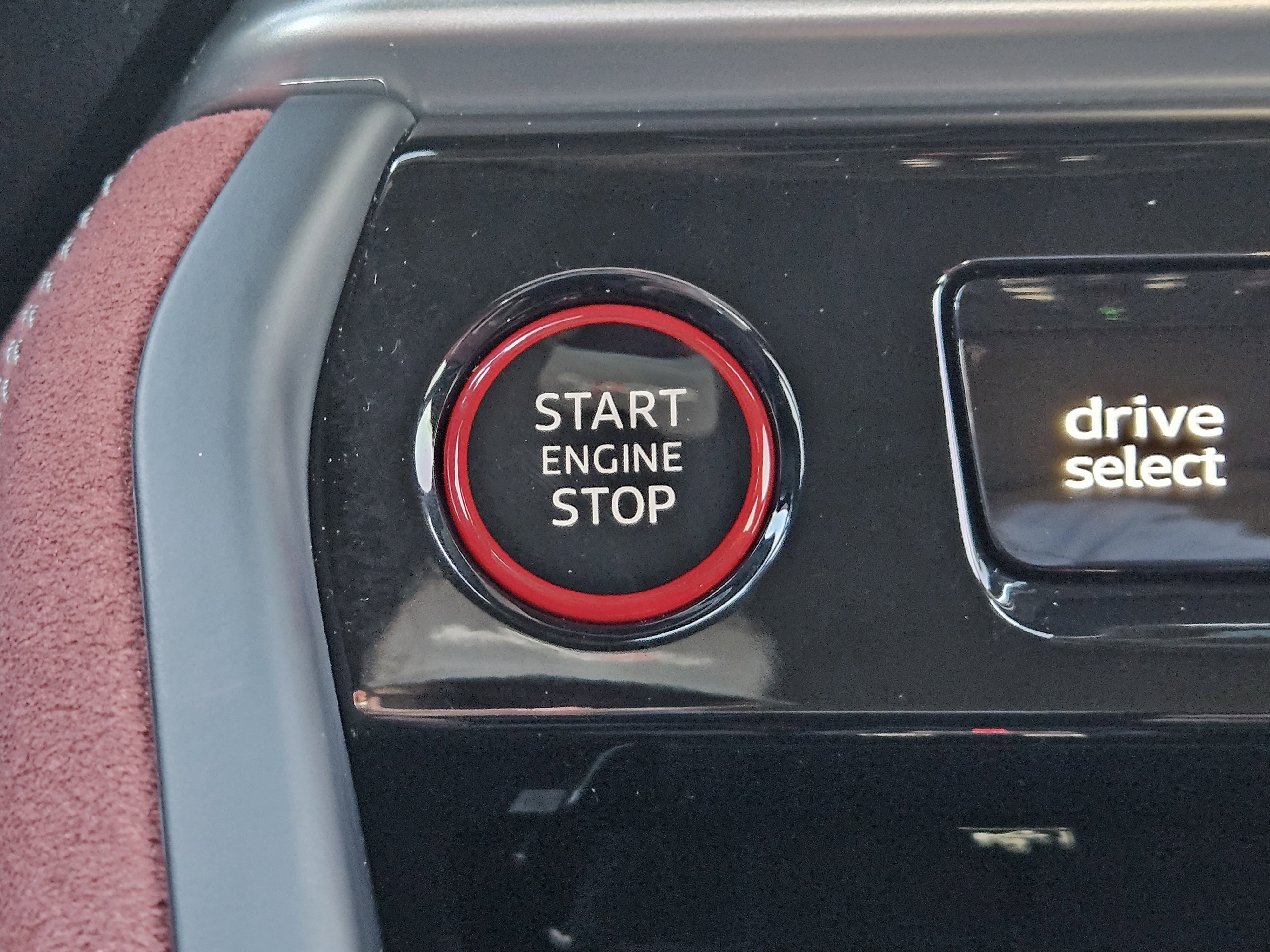 Used 2025 Audi SQ5 Prestige image 21