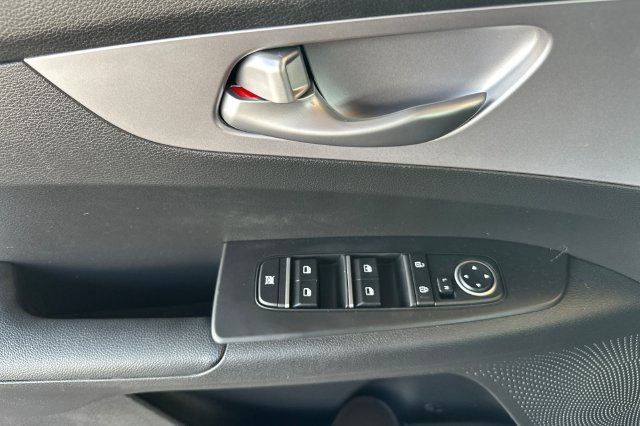 Used 2024 Kia Forte LXS w/ LXS Technology Package FWD image 10