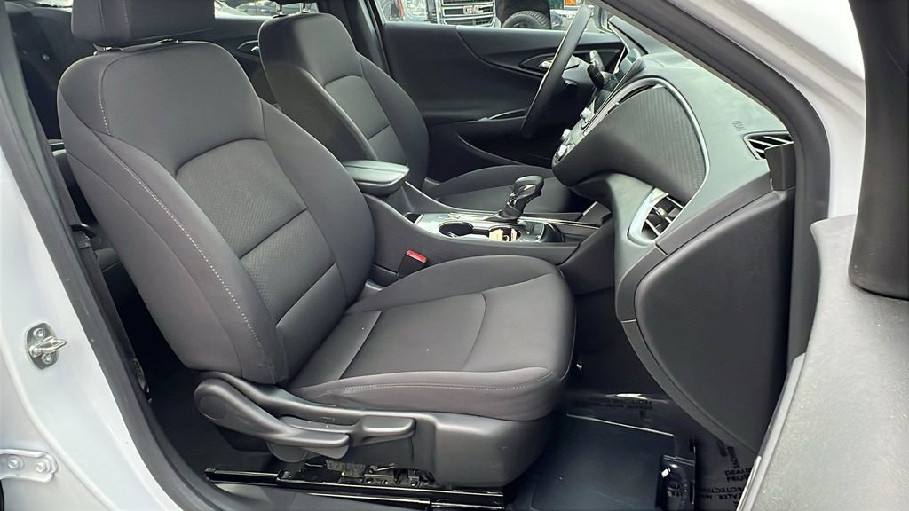 Used 2023 Chevrolet Malibu LT image 11