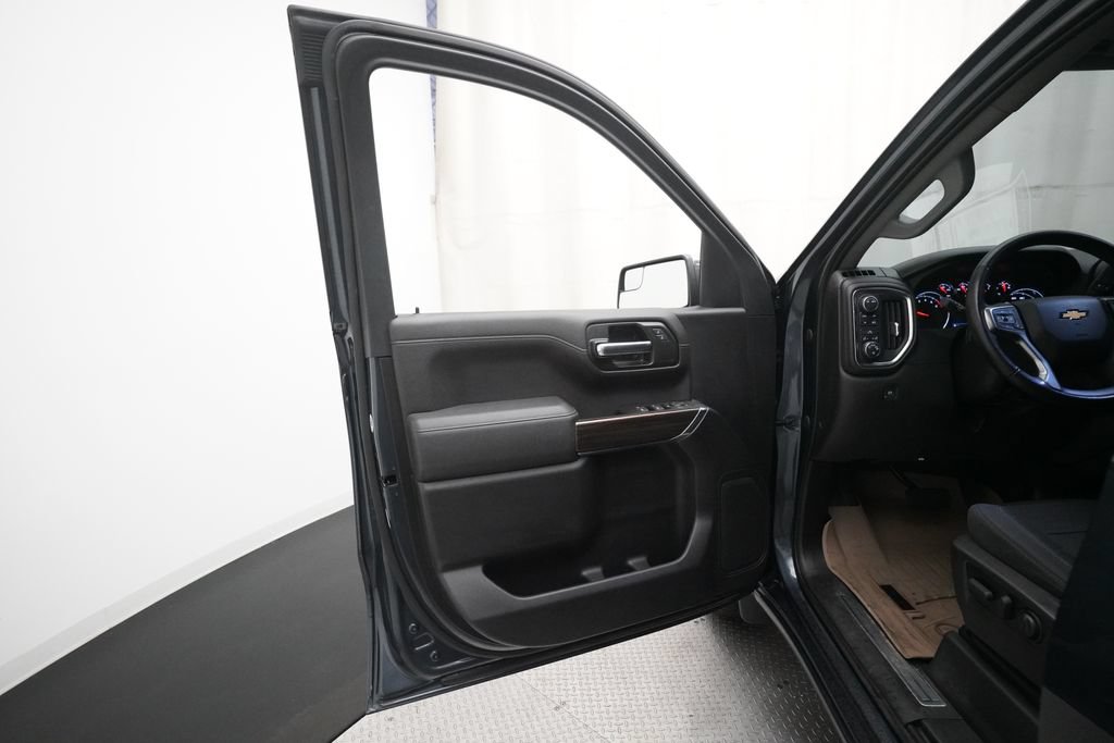 Used 2022 Chevrolet Silverado 1500 LT AWD/4WD image 26