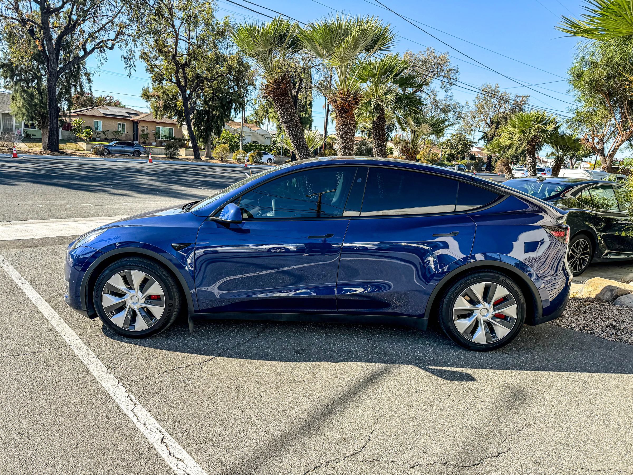 Used 2023 Tesla Model Y Performance AWD/4WD image 14