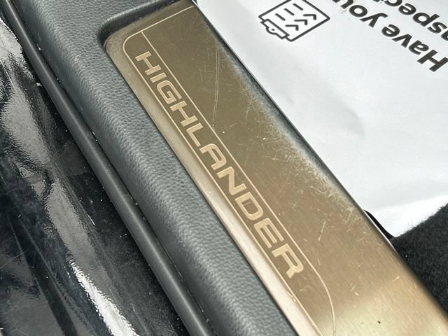 Used 2022 Toyota Highlander Bronze Edition AWD/4WD image 24