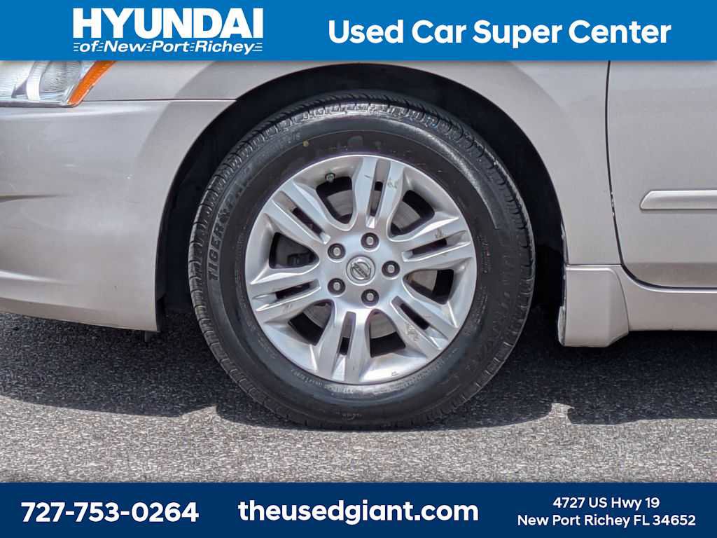 Used 2011 Nissan Altima 2.5 SL w/ Technology Pkg FWD image 10