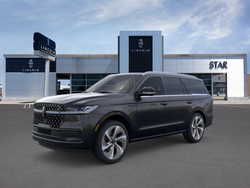 New 2026 Lincoln Navigator Black Label AWD/4WD image 1