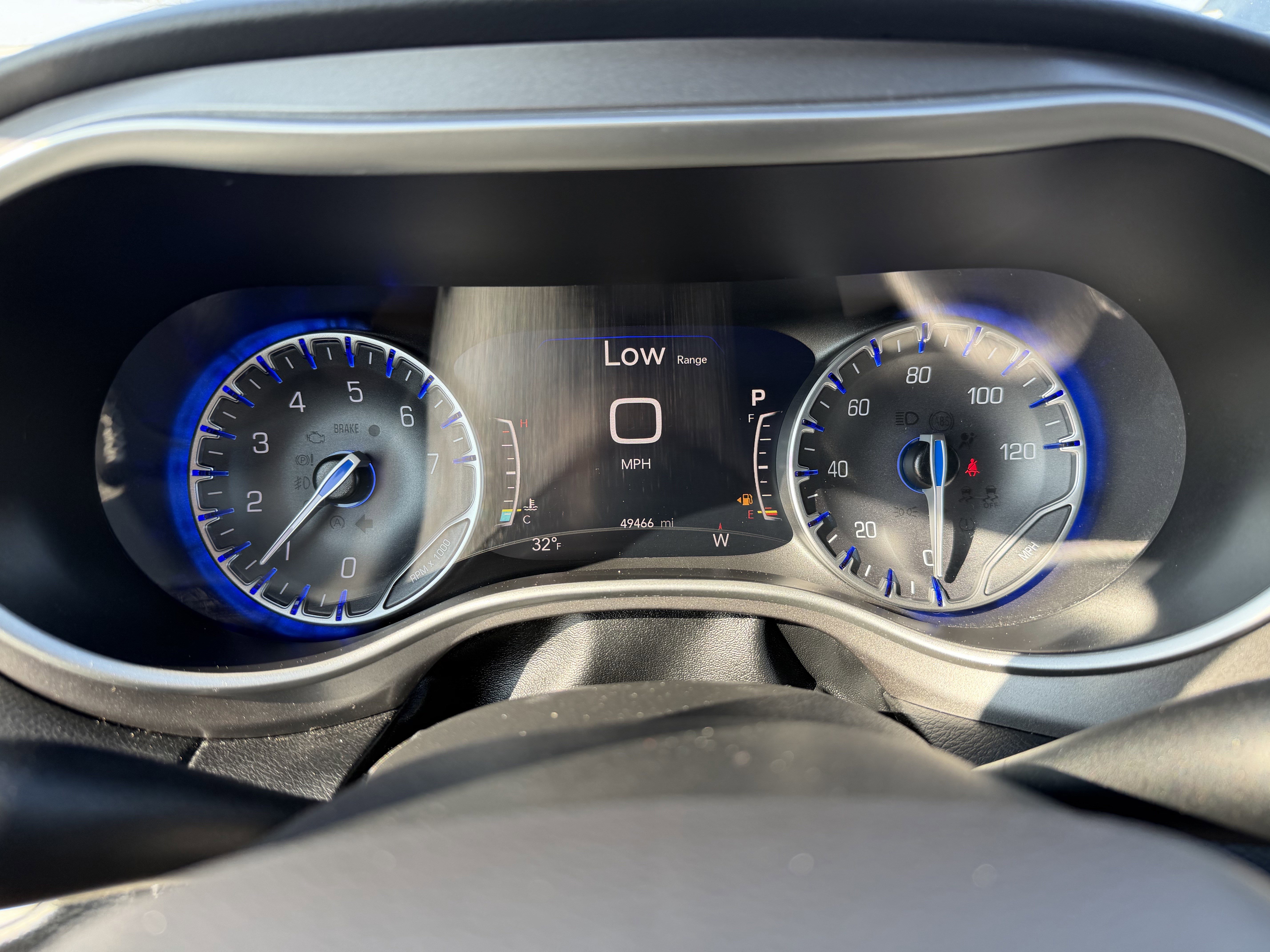 Used 2024 Chrysler Pacifica Touring-L image 15