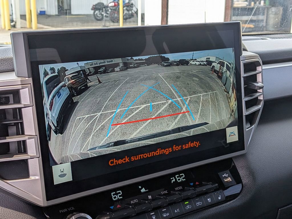 Used 2025 Toyota Tundra Limited AWD/4WD image 23