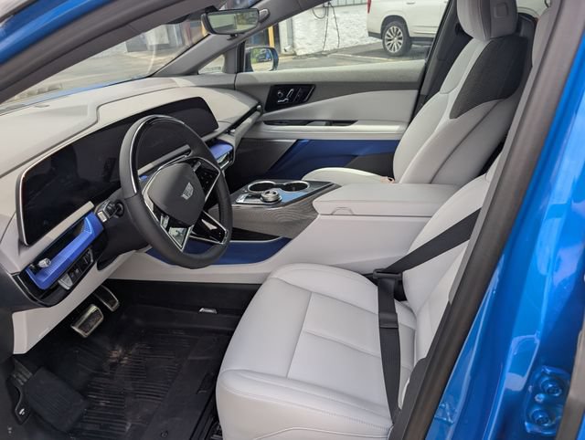 New 2026 Cadillac Optiq Luxury 1 w/ LPO, Floor Liner Package AWD/4WD image 13