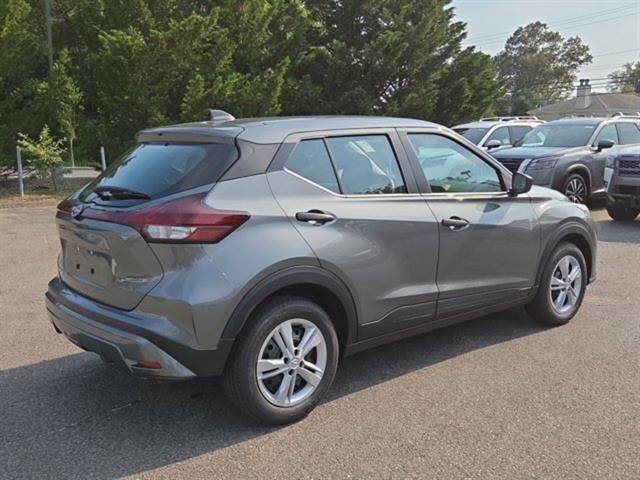 New 2025 Nissan Kicks Play S image 37