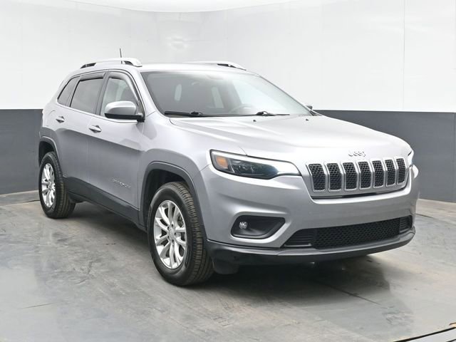 Used 2019 Jeep Cherokee Latitude w/ Cold Weather Group AWD/4WD image 2
