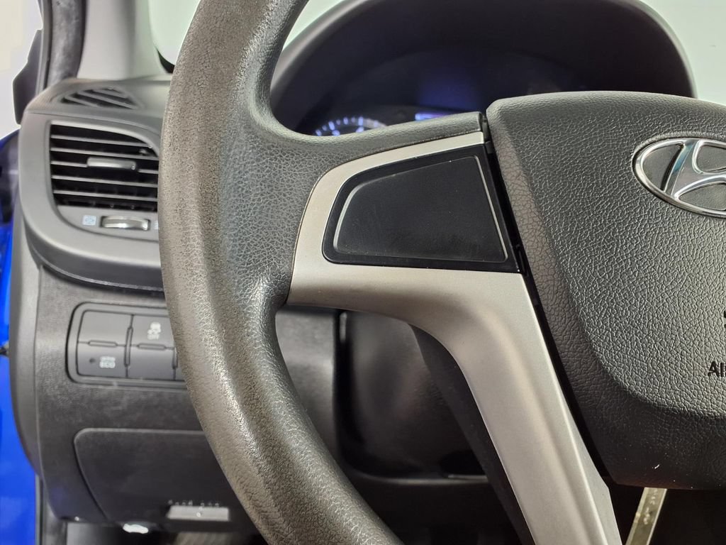 Used 2014 Hyundai Accent GS FWD image 19