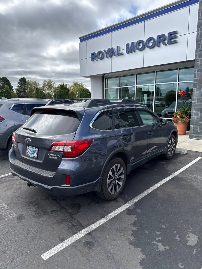 Used 2016 Subaru Outback 2.5i Limited w/ Popular Package #4 AWD/4WD image 3