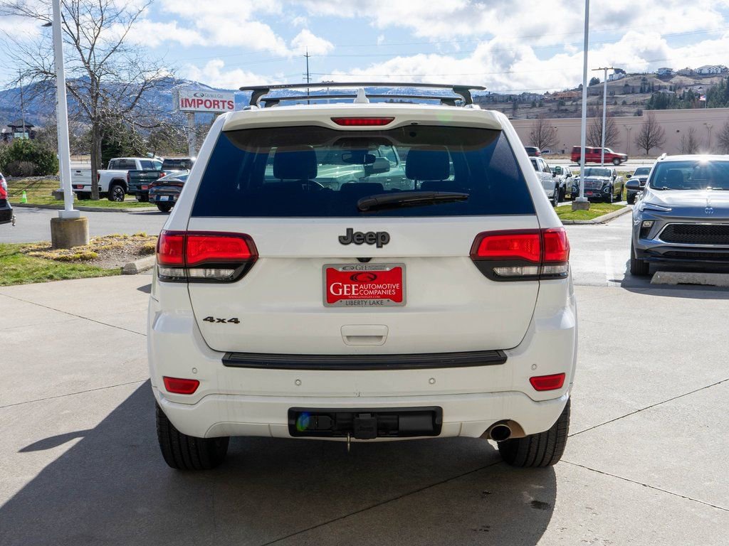 Used 2017 Jeep Grand Cherokee Altitude image 6