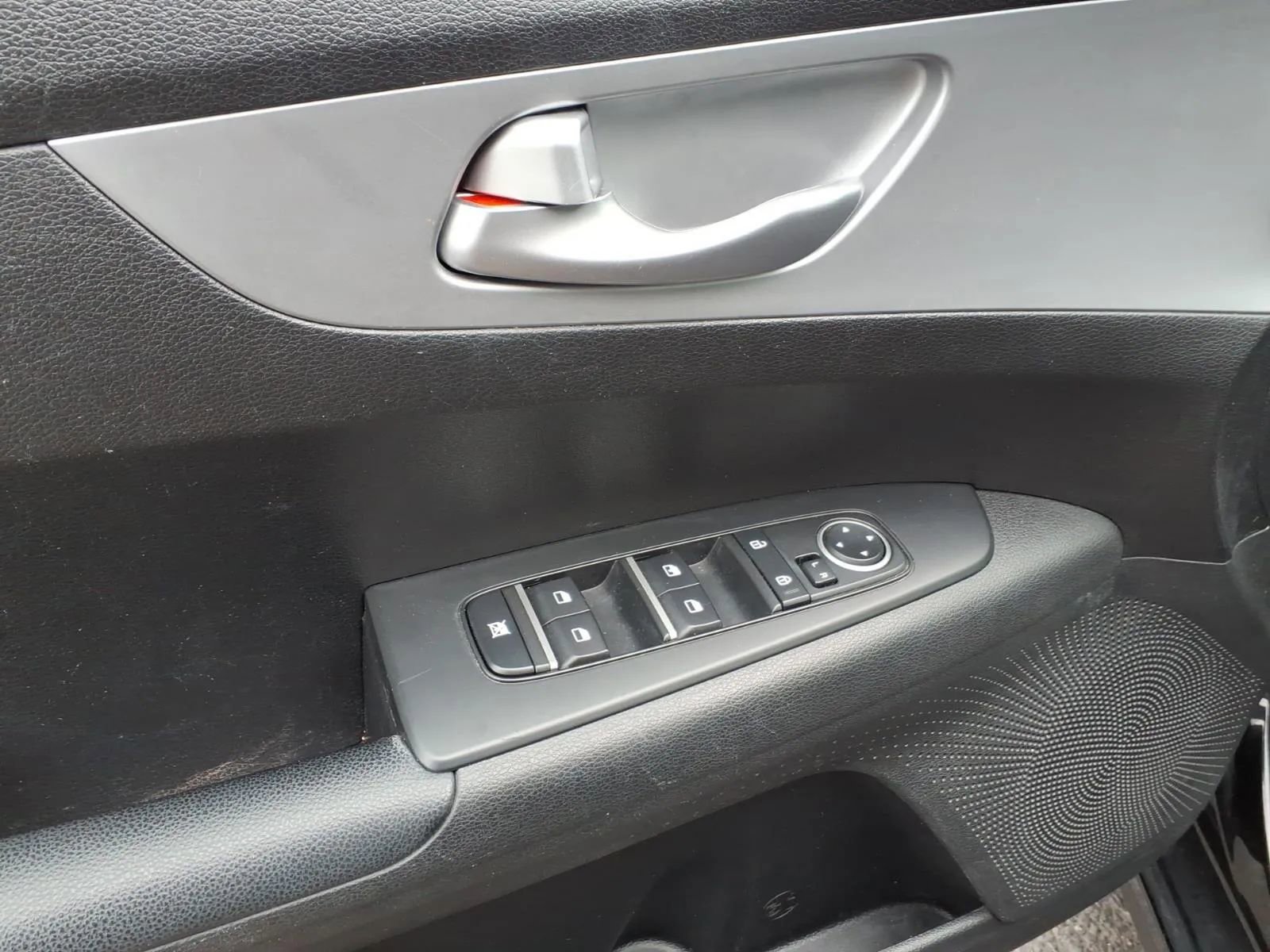 Used 2023 Kia Forte LXS FWD image 24