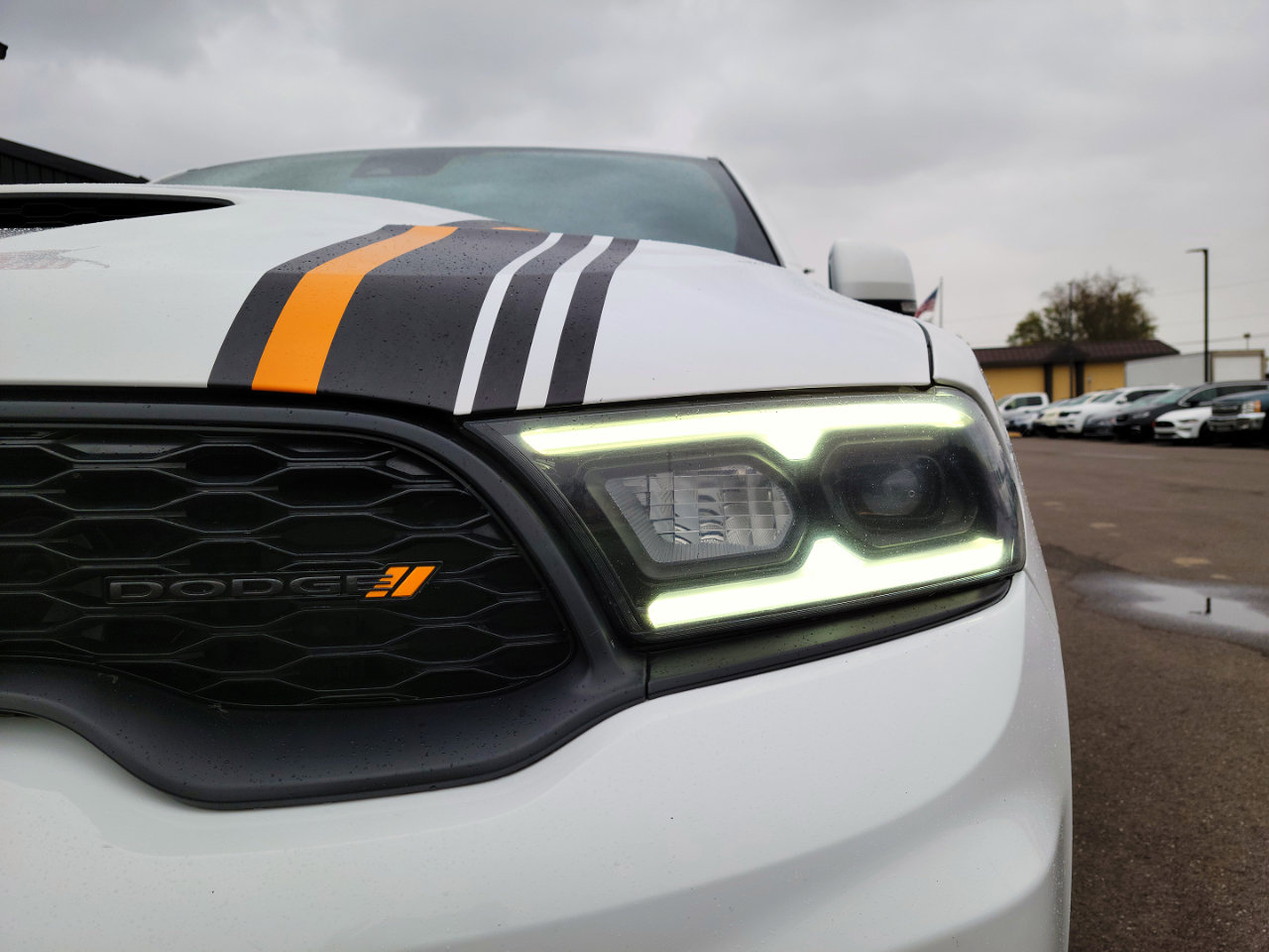 Used 2022 Dodge Durango R/T w/ Hemi Orange Plus Package image 25