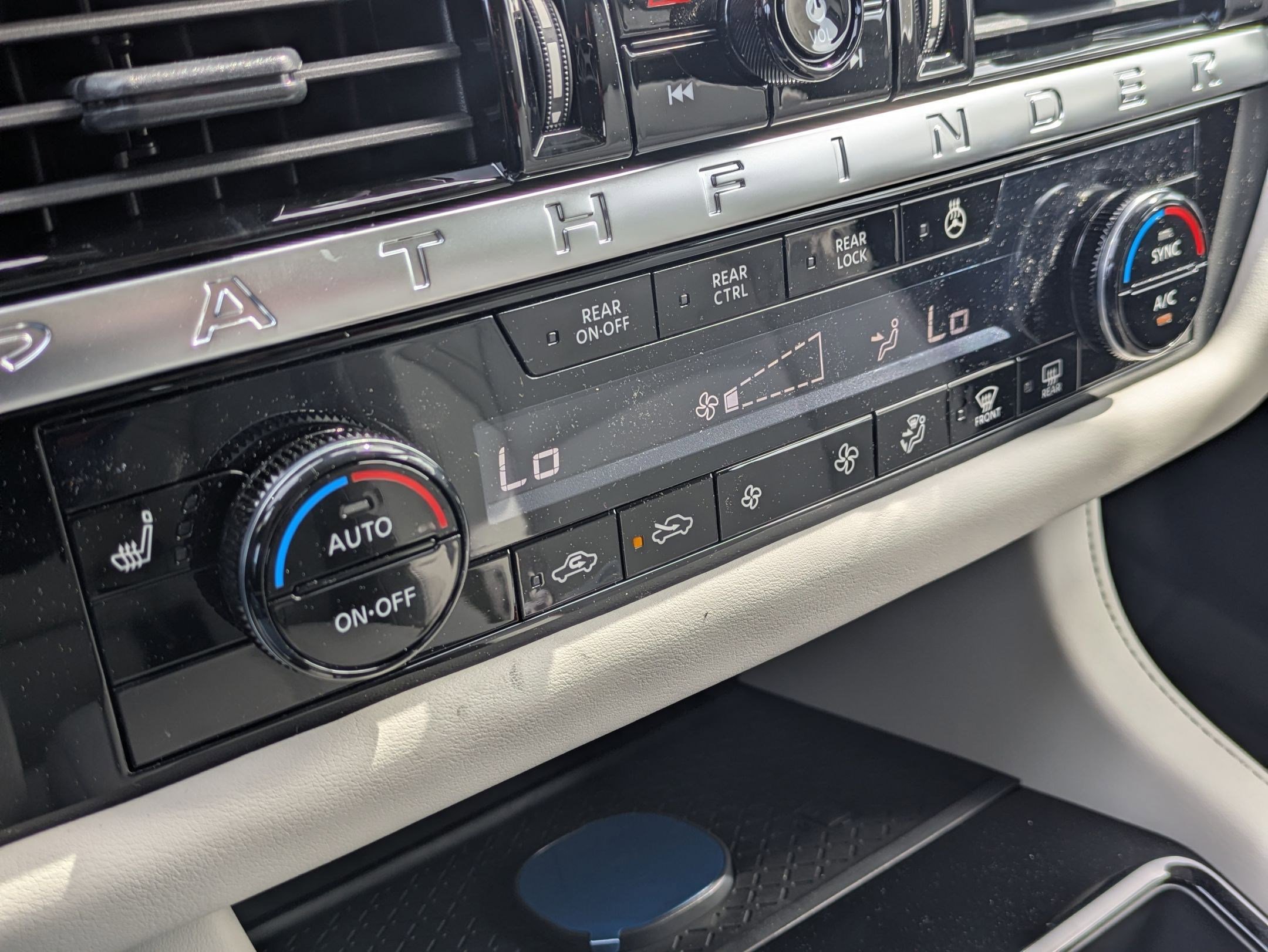 New 2026 Nissan Pathfinder SL FWD image 20