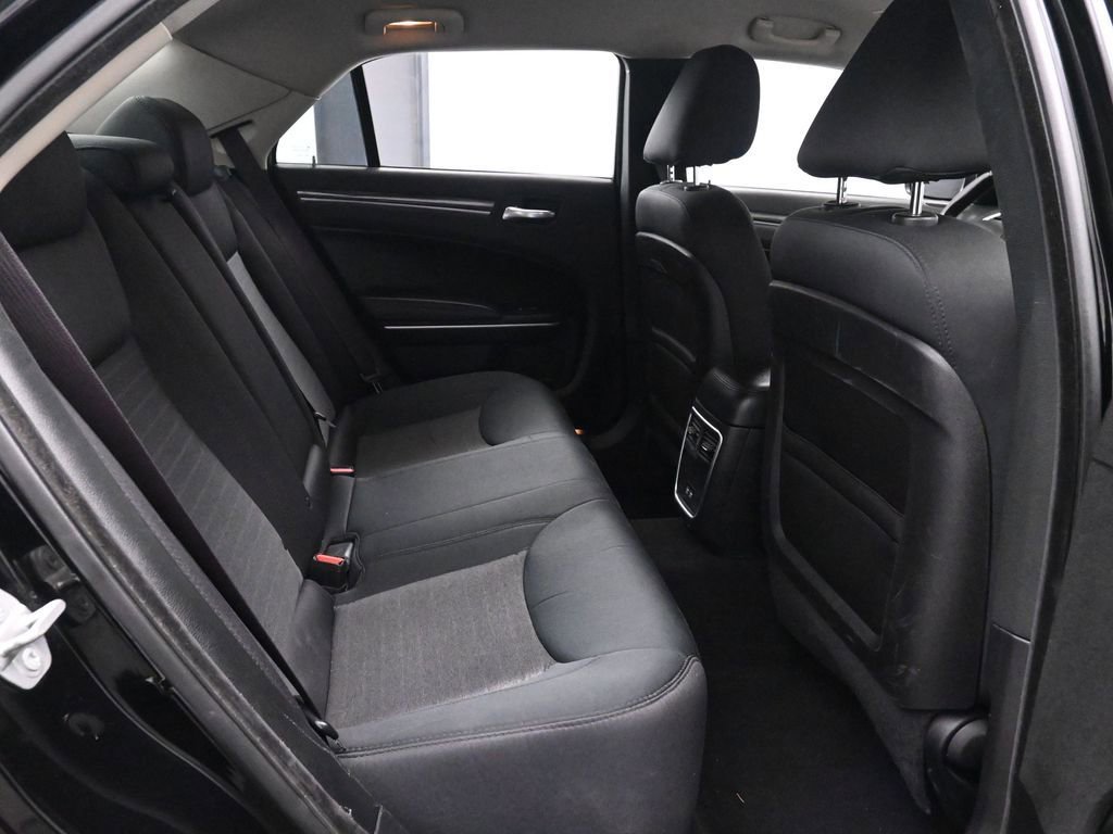 Used 2019 Chrysler 300 Touring w/ Sport Appearance Package image 17