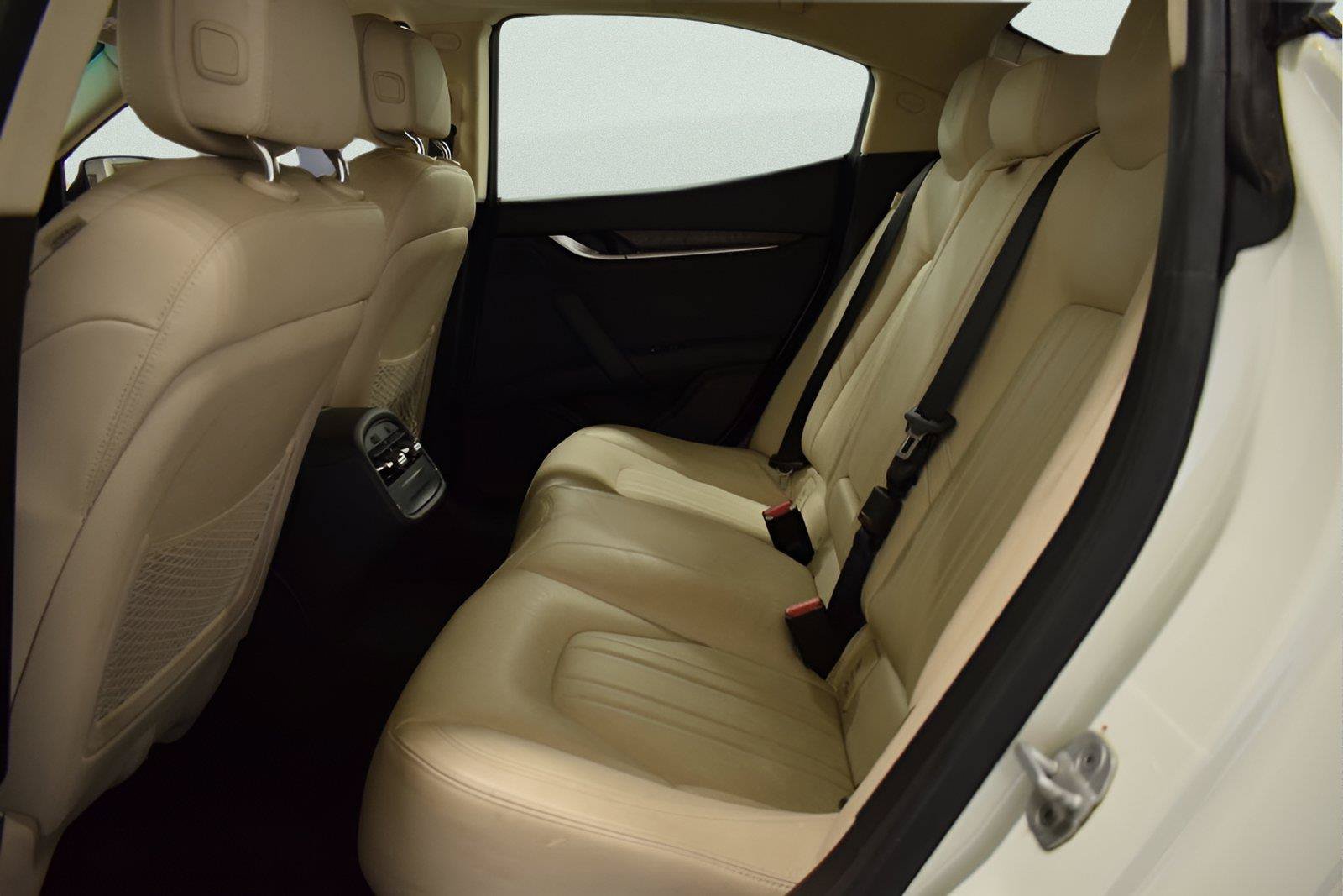 Used 2014 Maserati Ghibli RWD image 13