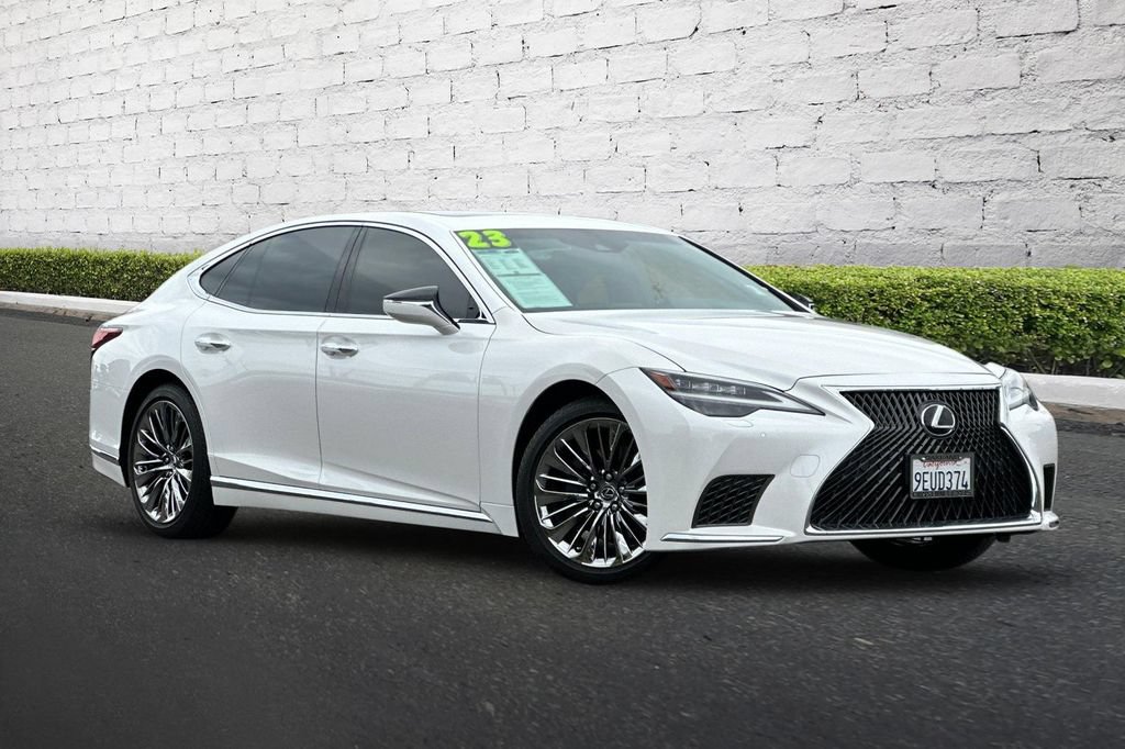 Used 2023 Lexus LS 500 w/ Accessory Package (Z1) RWD image 2