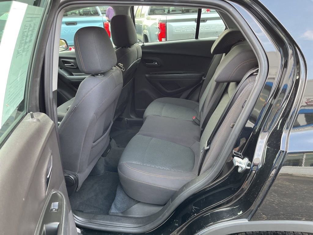 Used 2017 Chevrolet Trax LS image 25