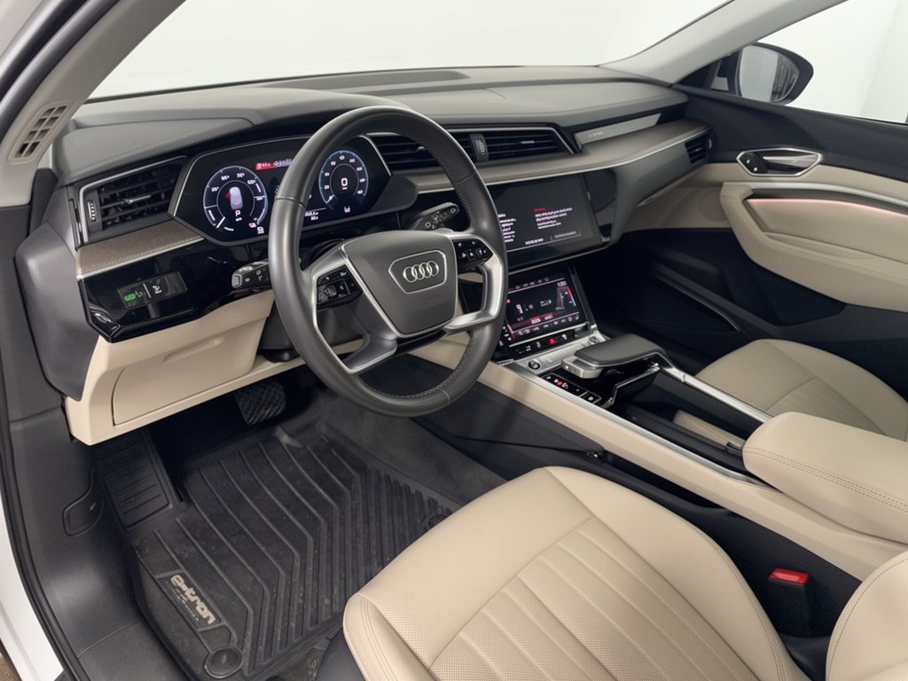 Used 2024 Audi Q8 e-tron Premium Plus AWD/4WD image 4