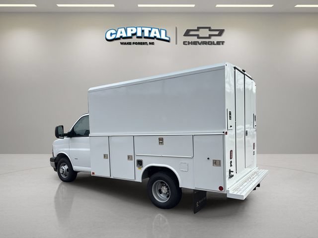 New 2025 Chevrolet Express 3500 w/ Power Convenience Package RWD image 11