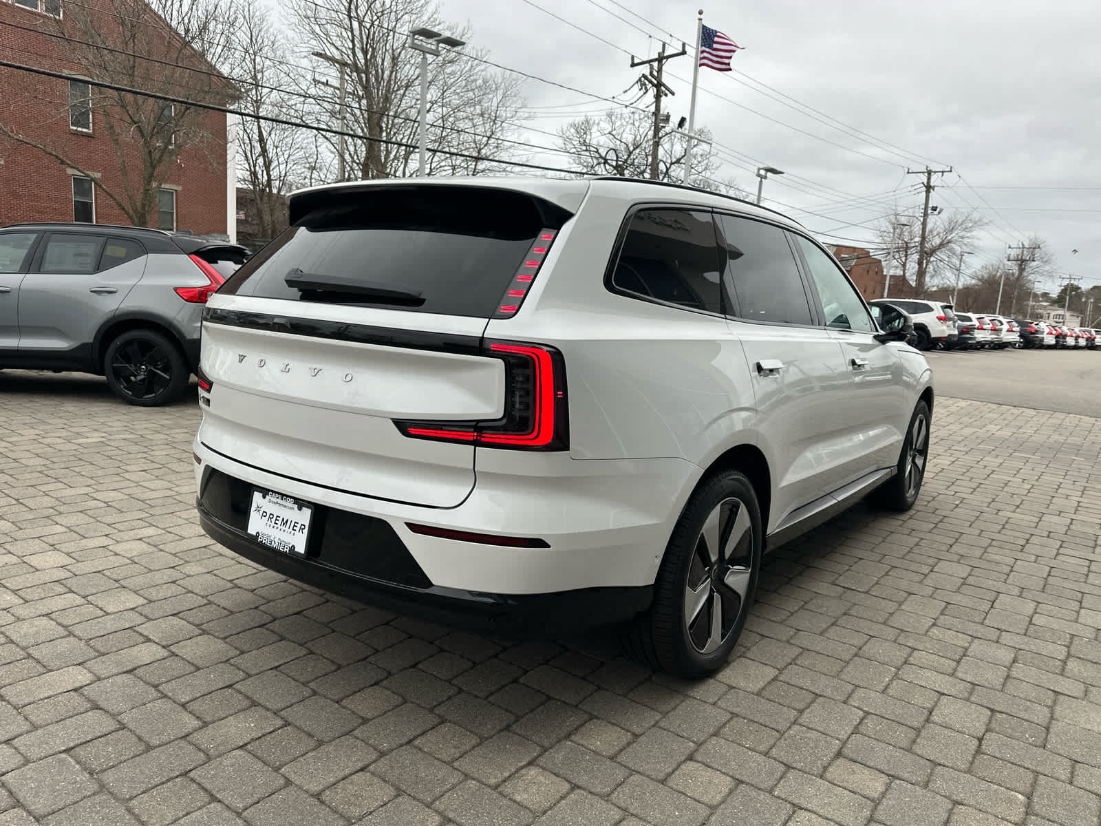New 2026 Volvo EX90 Plus AWD/4WD image 44