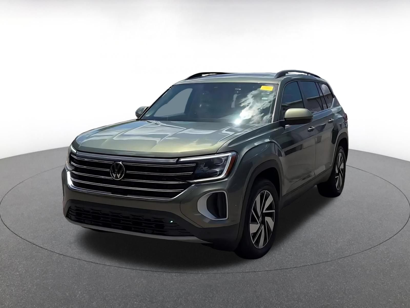 Used 2026 Volkswagen Atlas SE FWD image 4