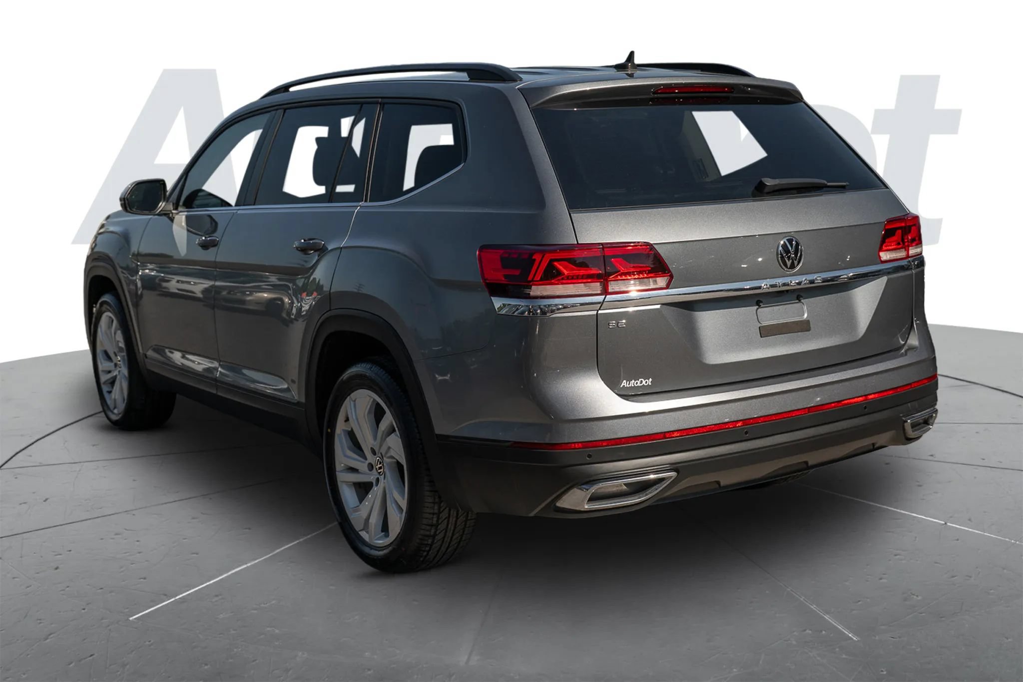 Used 2022 Volkswagen Atlas SE FWD image 2