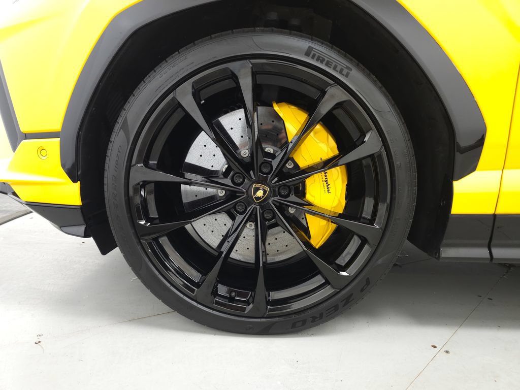 Used 2024 Lamborghini Urus S AWD/4WD image 48